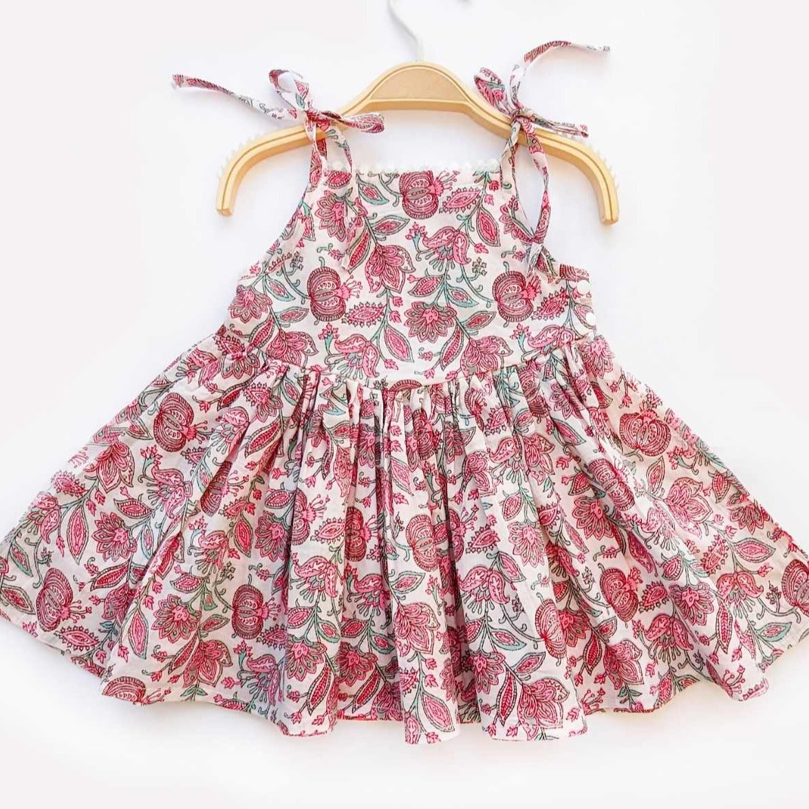 Vani - Baby Girl Pure Cotton Minime Tie-up Strings Frock in White Floral Print