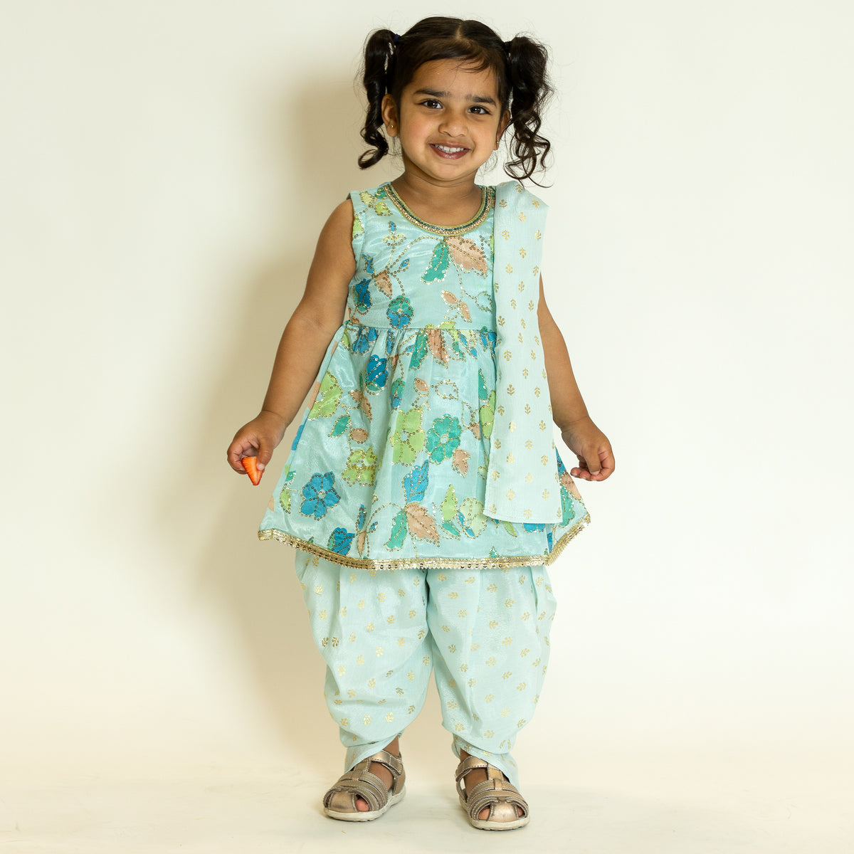 GIRLS -  Aarika's Closet