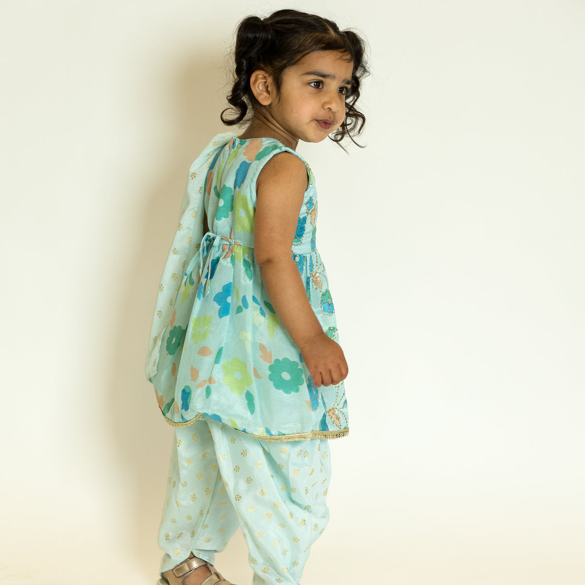 GIRLS -  Aarika's Closet