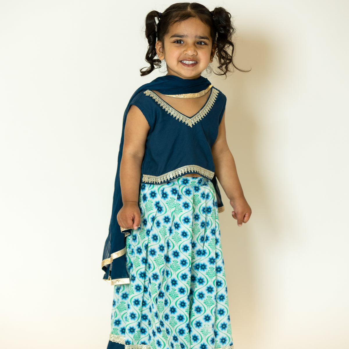 GIRLS -  Aarika's Closet