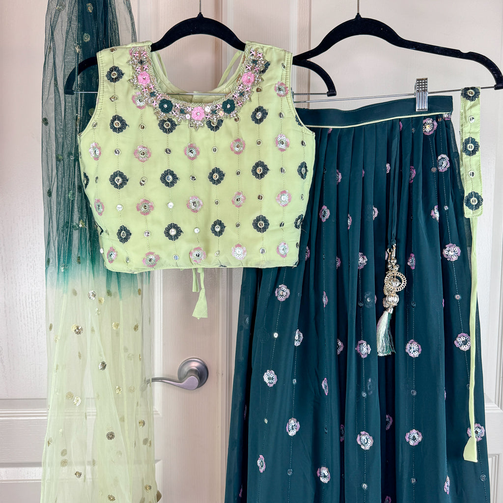 GIRLS -  Aarika's Closet