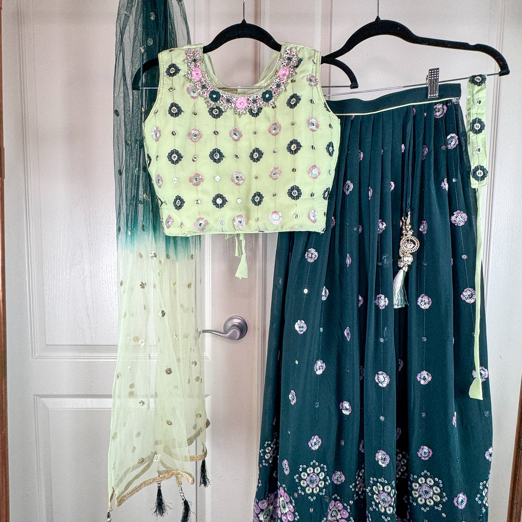 GIRLS -  Aarika's Closet