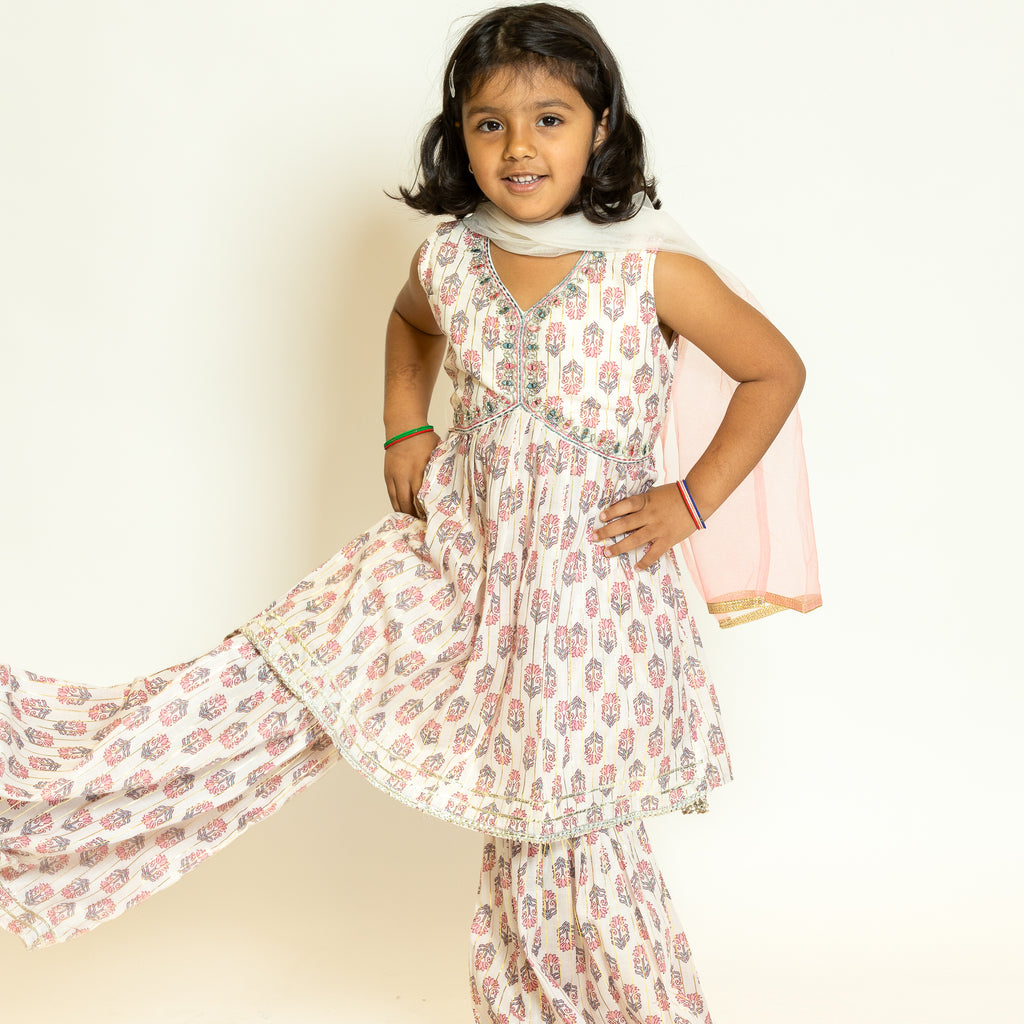 GIRLS -  Aarika's Closet