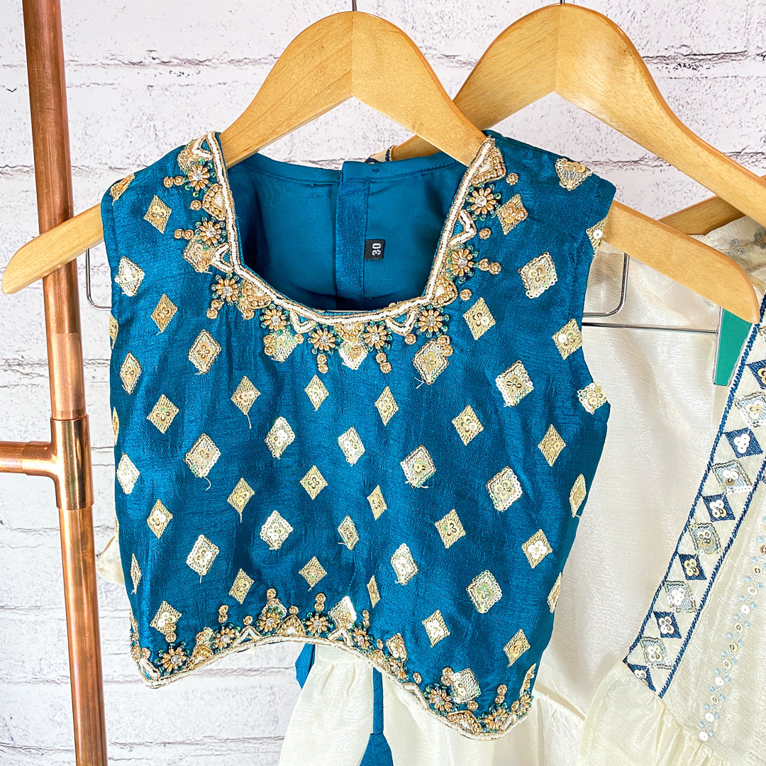 GIRLS -  Aarika's Closet