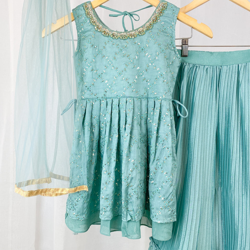 GIRLS -  Aarika's Closet