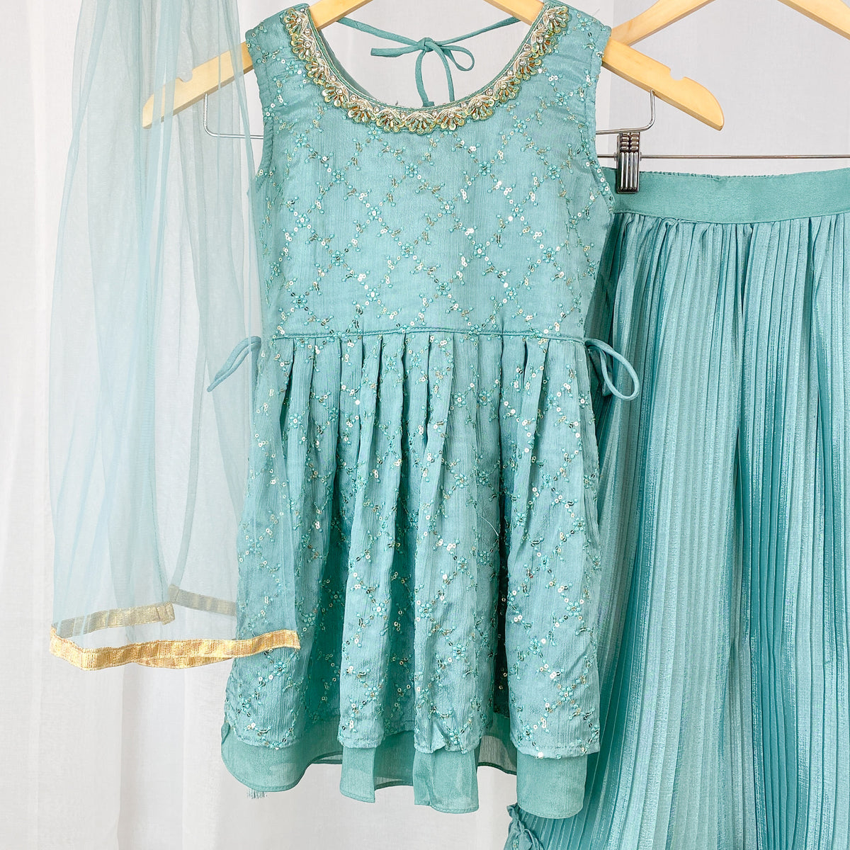 GIRLS -  Aarika's Closet