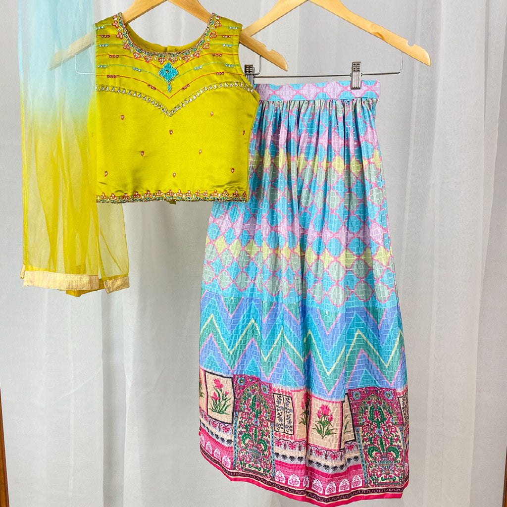 GIRLS -  Aarika's Closet