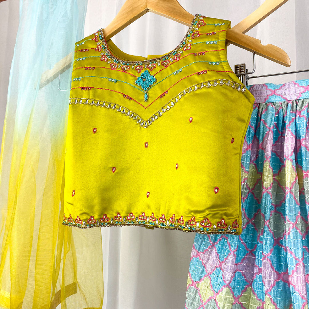 GIRLS -  Aarika's Closet