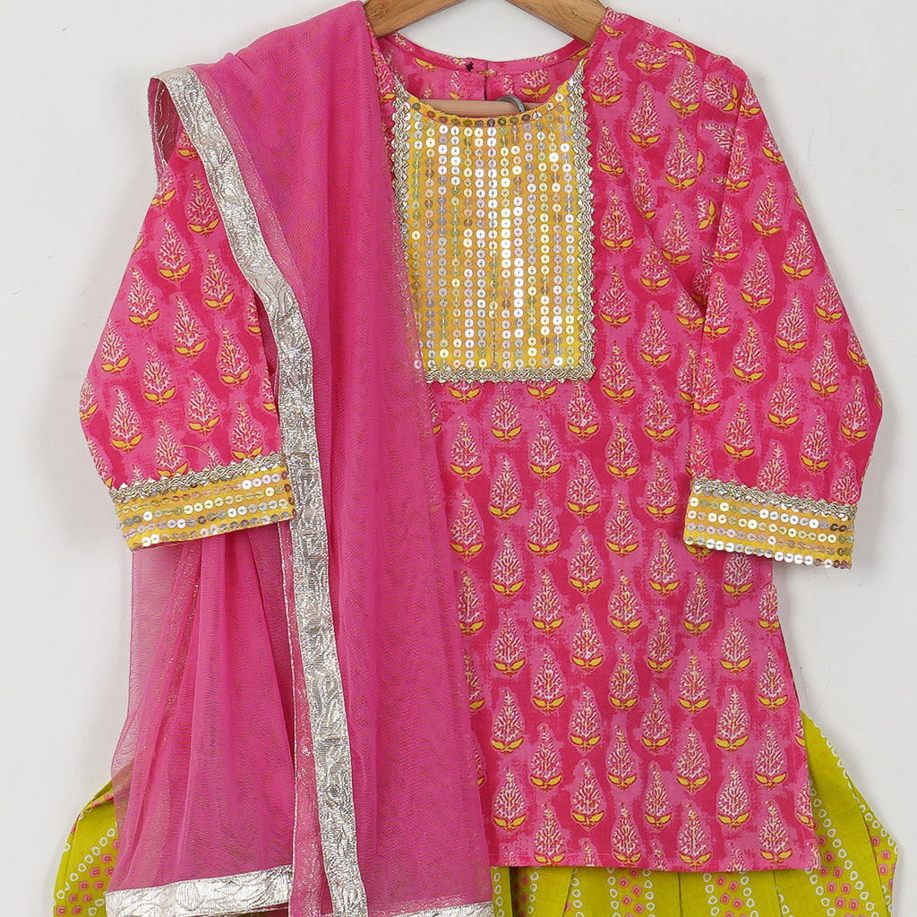 GIRLS -  Aarika's Closet