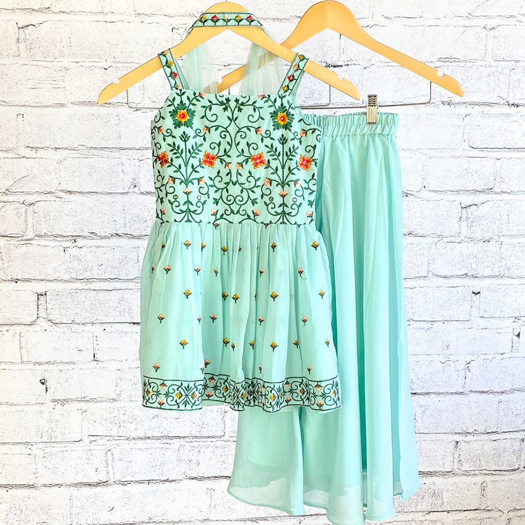 GIRLS -  Aarika's Closet
