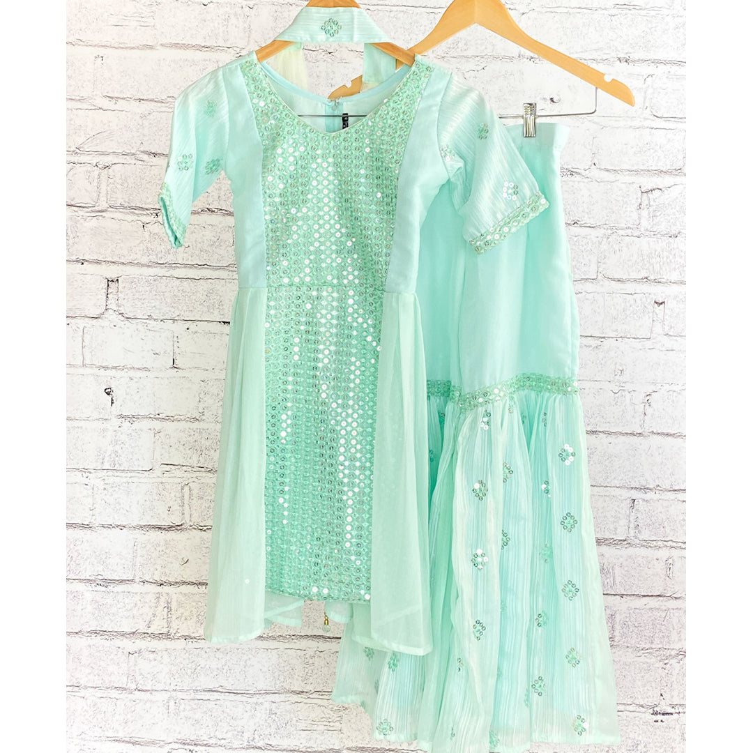 GIRLS -  Aarika's Closet